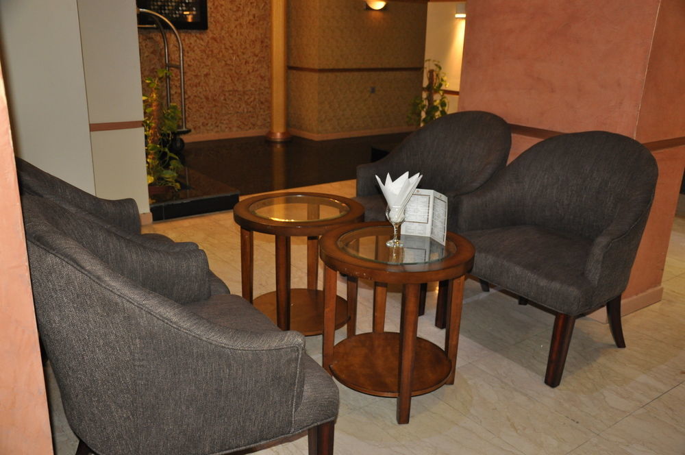 Oyo 411 Moon Hotel Dammam Ngoại thất bức ảnh
