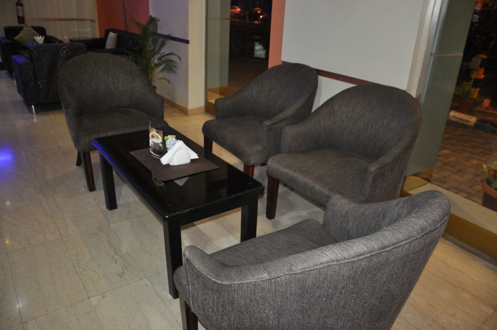 Oyo 411 Moon Hotel Dammam Ngoại thất bức ảnh