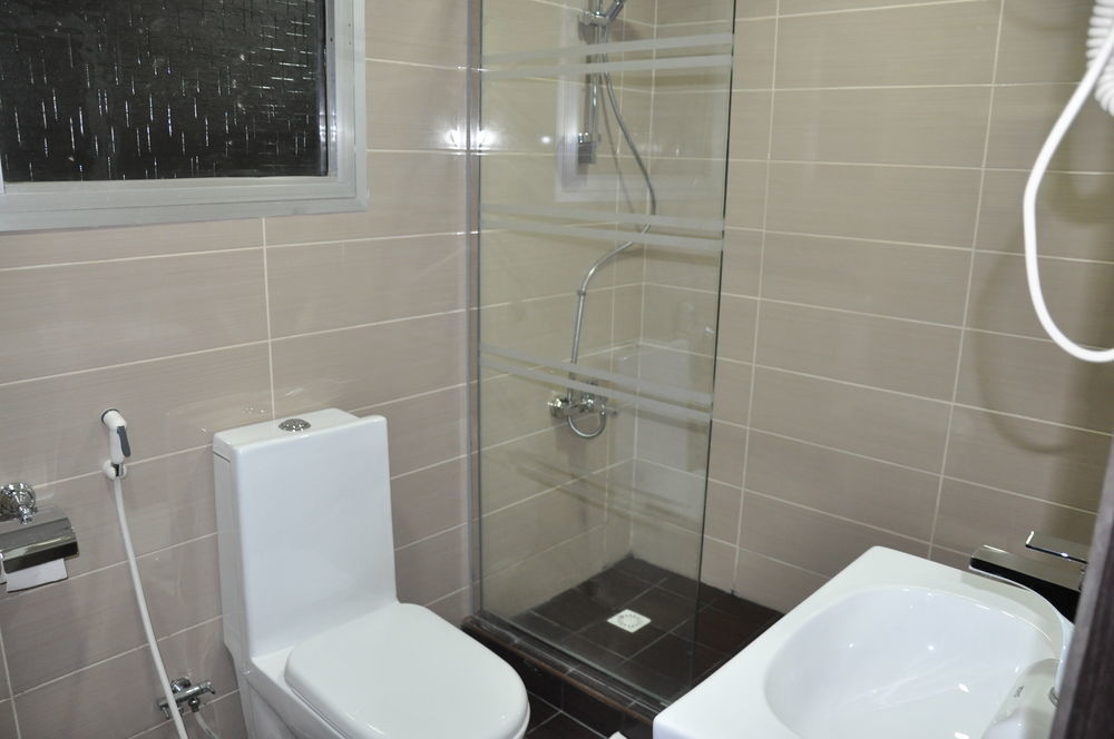 Oyo 411 Moon Hotel Dammam Ngoại thất bức ảnh
