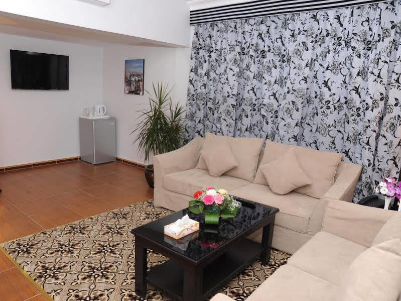 Oyo 411 Moon Hotel Dammam Ngoại thất bức ảnh