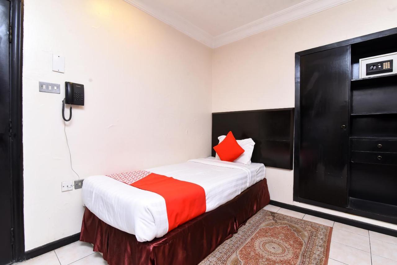 Oyo 411 Moon Hotel Dammam Phòng bức ảnh