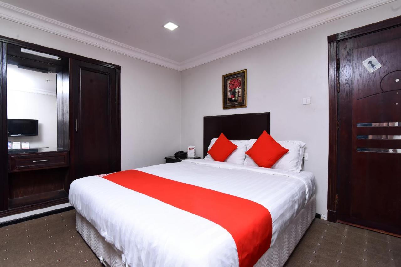 Oyo 411 Moon Hotel Dammam Phòng bức ảnh